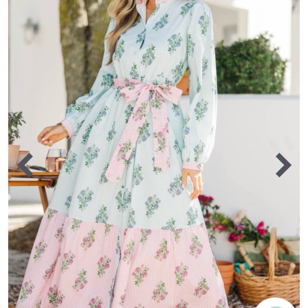 Kind of Perfect Light Blue Medallion Midi